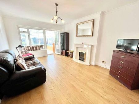 Alexandra Road, Great Wakering, Southend-on-sea, Essex, SS3 - Photo 2