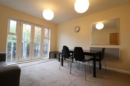 2 bedroom apartment to rent - Photo 2