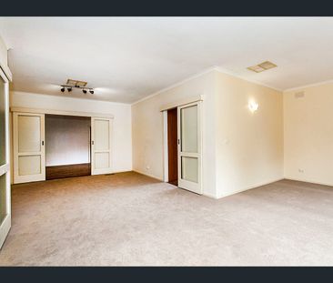 22 Stamford Crescent, Rowville, Vic 3178 - Photo 4
