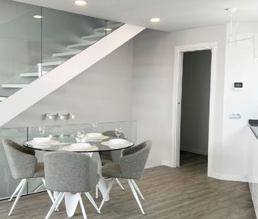 2 Bedroom Apartment For Rent in Estepona, Málaga - Photo 1