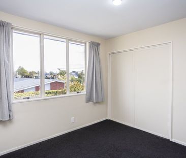 Spacious three bedroom townhouse. - Photo 6