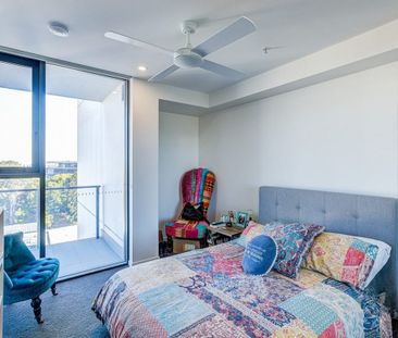 Stylish One Bedroom Apartment in Kelvin Grove Urban Village! - Photo 2