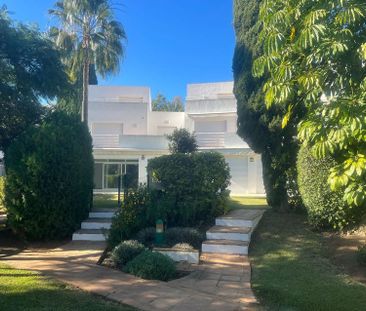 Alquiler de chalet adosado en Calle 4, 134 C - Photo 2