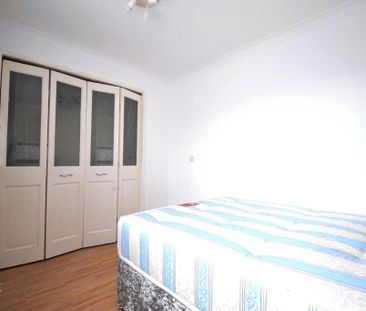 4 bedroom terraced house to rent - Photo 5