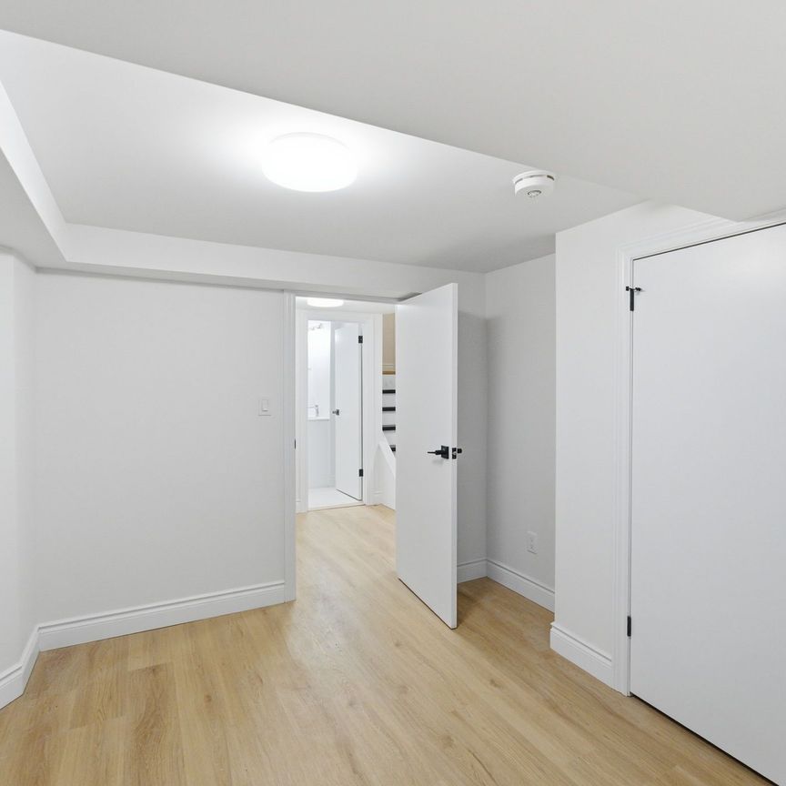 For Lease - 262 East 17th Street Unit# Basement, Hamilton, Ontario - Photo 1