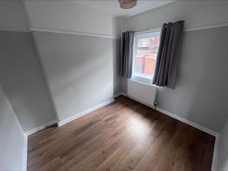 32 Rosapenna Parade, - Photo 4