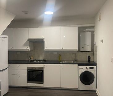 217A Streatham Road - Photo 3