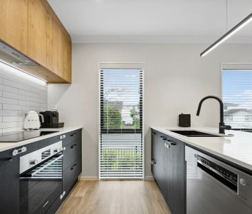 Modern Comfort & Effortless Living in a Safe, Friendly Cul-de-Sac - Photo 1