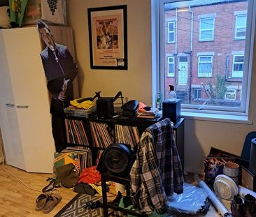 Room in a Shared House, Village Terrace, LS4 - Photo 5