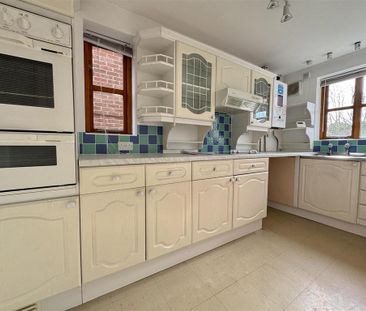 3 bedroom detached house to rent - Photo 3