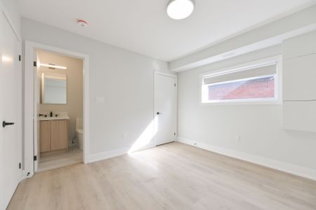 For Lease - 997 Dufferin Street Unit# Upper, Toronto, Ontario - Photo 5