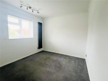 2 bedroom detached bungalow to rent - Photo 3