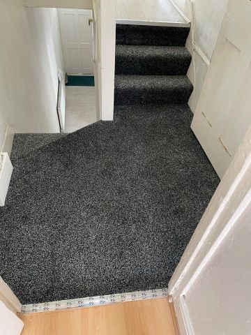 3 Bed Terraced House, London, E6 - Photo 3