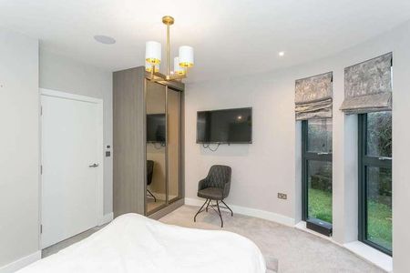 High Road, Wd, Bushey, WD23 - Photo 4