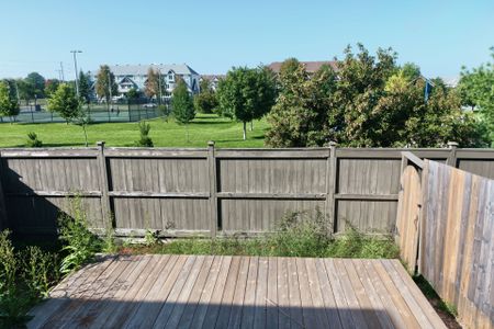 For Lease - 580 Meadowcreek Circle, Kanata, Ontario - Photo 2