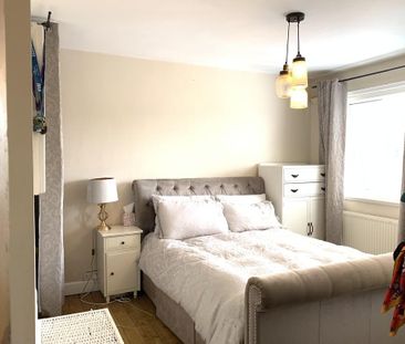 3 bedroom semi-detached house to rent - Photo 6