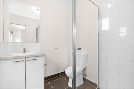 Spacious 4-Bedroom Home in South Morang - Photo 3