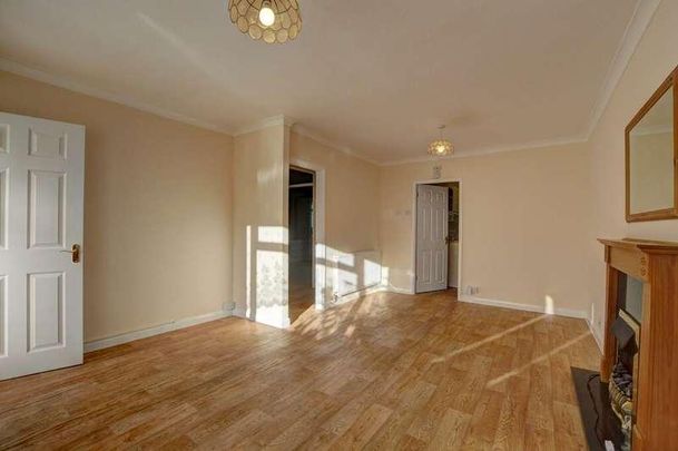 Abbots Way, Monks Risborough, HP27 - Photo 1