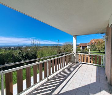 Spacious and bright 3.5p with balcony and fireplace for rent in Cri... - Photo 1