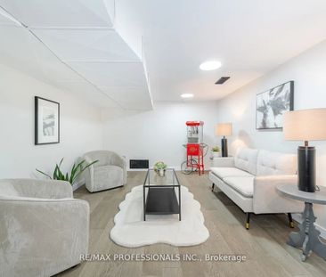 For Lease - 39 Old Oak Road Unit# Bsmt, Toronto, Ontario - Photo 1