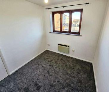 Kings Road, Rushden, Northants, NN10 - Photo 2