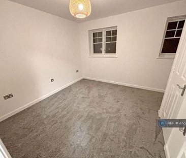 2 bedroom semi-detached house to rent - Photo 3
