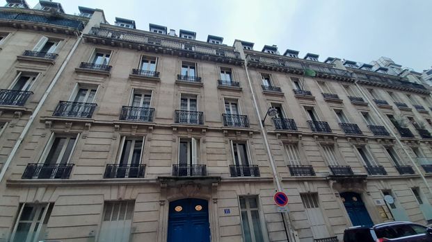 location Appartement T6 DE 198.8m² À PARIS - Photo 1