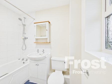 Pickfords Gardens, Slough, Berkshire,SL1 - Photo 2
