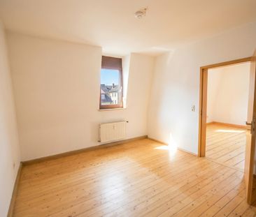 Hübsche 3 Zimmer Altbauwohnung mit großer Terrasse in Knielingen - Photo 2