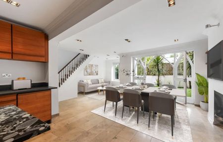 Hamilton Gardens St. John’s Wood NW8 - Photo 4