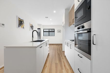 3/33 Braybrooke St, Bruce ACT 2617 - Townhouse For Rent | Domain - Photo 5