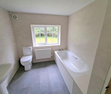 4 bedroom barn conversion to rent - Photo 1