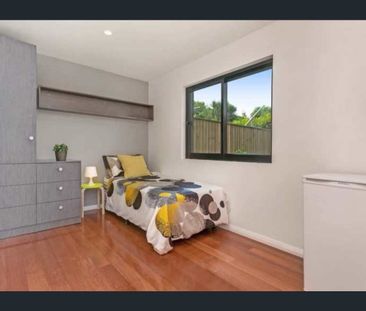 Single room in friendly Share house from $390 per week - Photo 4