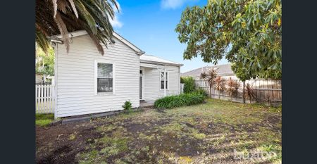 COTTAGE STYLE CUTIE! - Photo 5