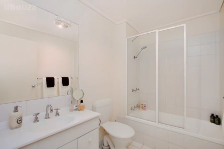 2 Bedroom Apartment - Photo 5