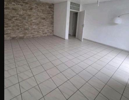 3-Zimmer-Wohnung mit Bungalow-Charakter-großeTerasse, Tiefgarag - Foto 1