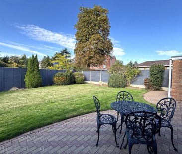 2 bedroom bungalow to rent - Photo 2