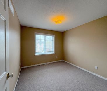 For Lease - 202 Portrush Avenue, Barrhaven, Ontario - Photo 4