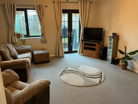 2 bedroom terraced house to rent - Photo 2