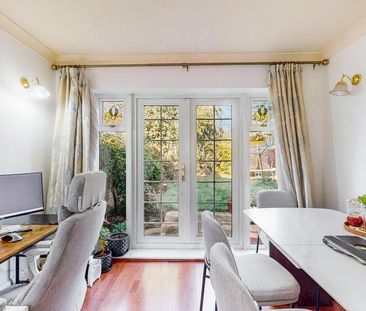 3 bedroom flat to rent - Photo 5