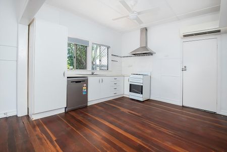 Family Home with Air Conditioning and Large Yard! - Photo 3