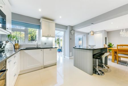 Windermere Avenue, SW19, London - Photo 5