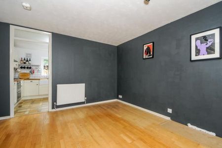 2 bedroom semi-detached house to rent - Photo 4