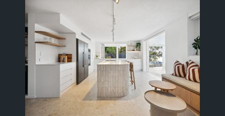 TSS Dress Circle - Waterfront Prestigious Residence - Fully Furnished - Photo 2