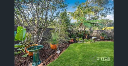 Large Family Home & Central Location - Photo 2