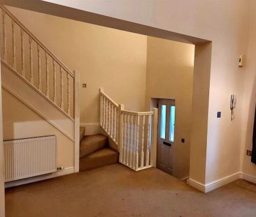 2 bedroom property to rent - Photo 1