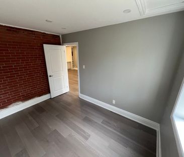 For Lease - 73 Murray Drive, Aurora, Ontario - Photo 3