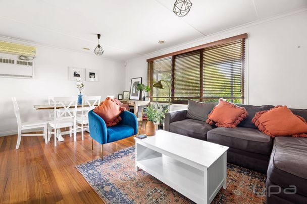 Timeless Charm Meets Convenience - Photo 1