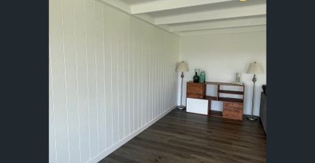 Newly renovated with view - Photo 5