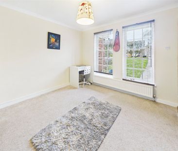 Meadway, Twickenham, Twickenham, TW2 - Photo 5